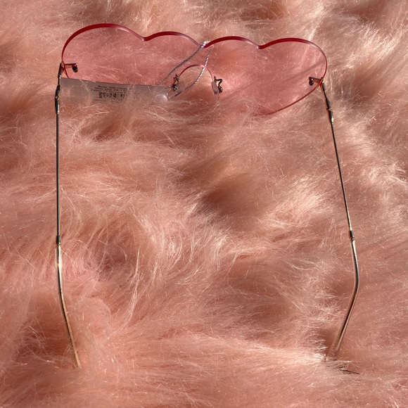 SOLD OUT ✌︎︎💚💛Hᴇᴀʀᴛ Yᴏᴜʀ Eʏᴇs Oᴜᴛ Sʜᴀᴅᴇs - Picture 4 of 8